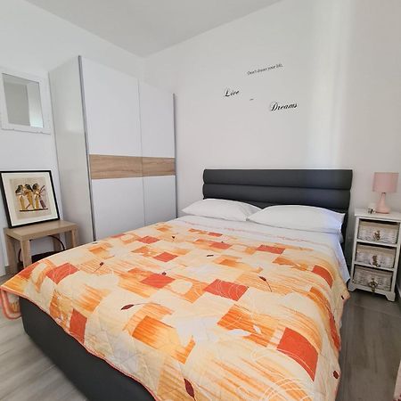 Apartman Varga Trogir Exteriör bild
