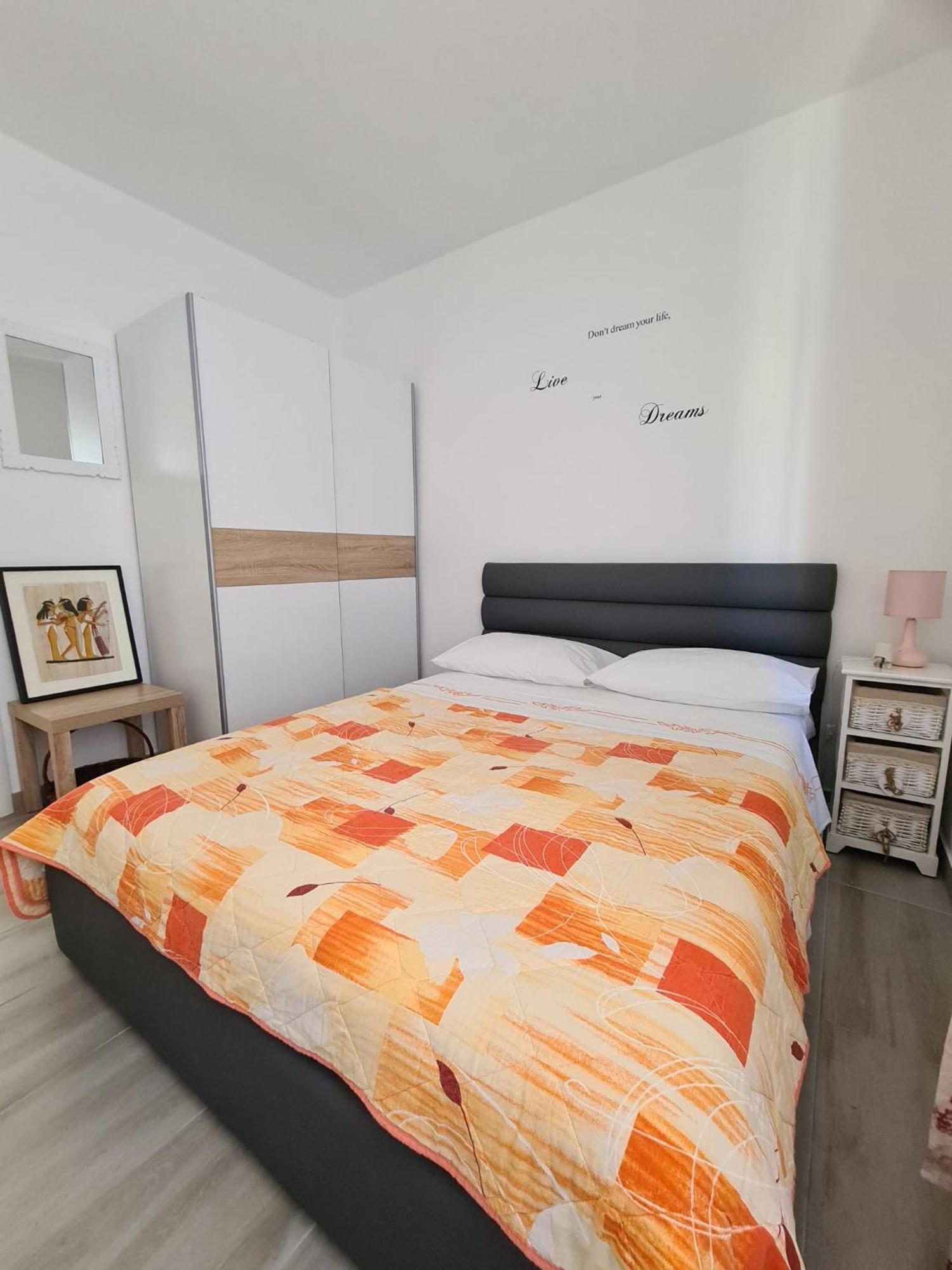 Apartman Varga Trogir Exteriör bild